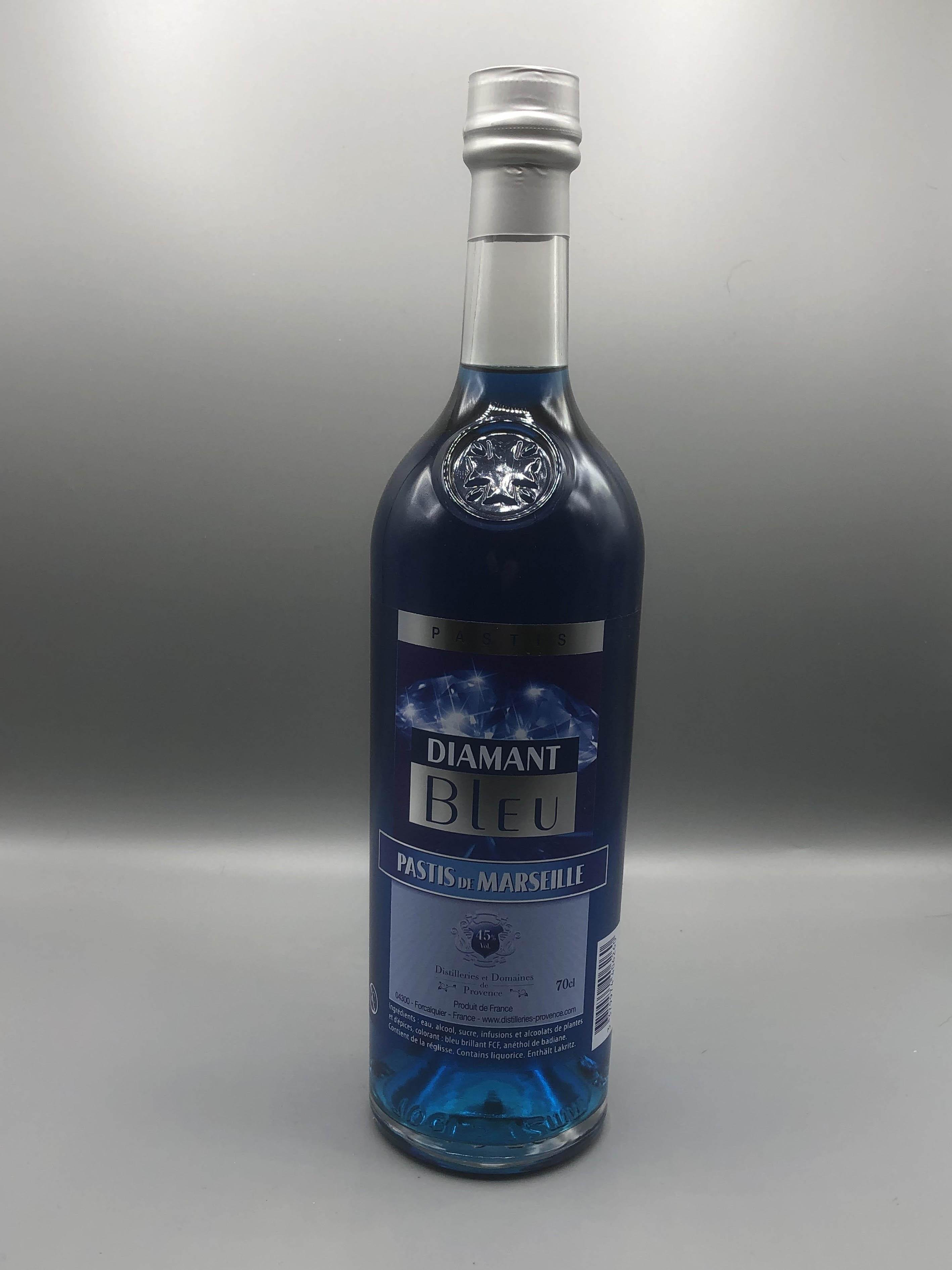 Le pastis bleu et son acolyte plus classique - Picture of Le Grand Bleu,  Cassis - Tripadvisor